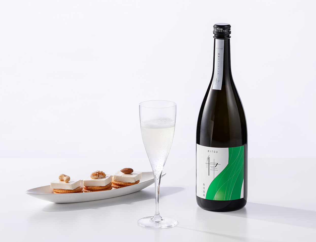 ⼋重墻 純⽶ 律 スパークリング